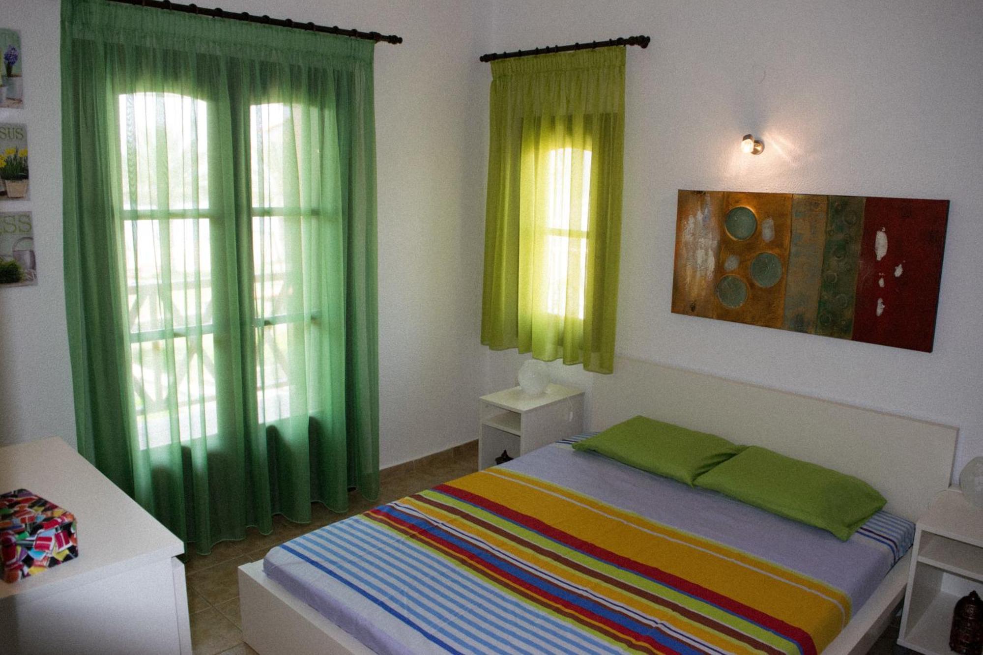 Mikiverna Houses By Miltiadis Kalyves Polygyrou Room photo