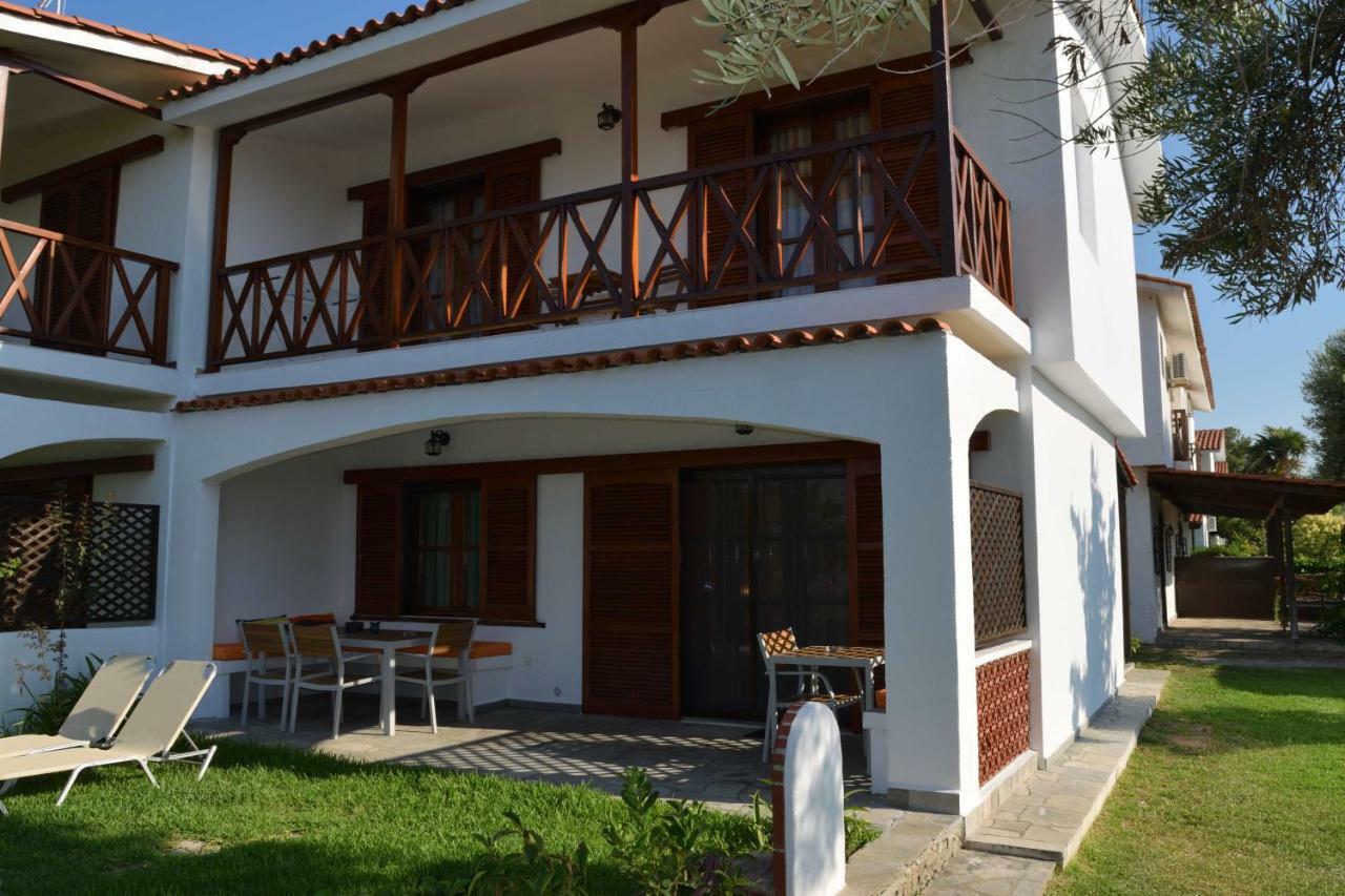 Mikiverna Houses By Miltiadis Kalyves Polygyrou Exterior photo